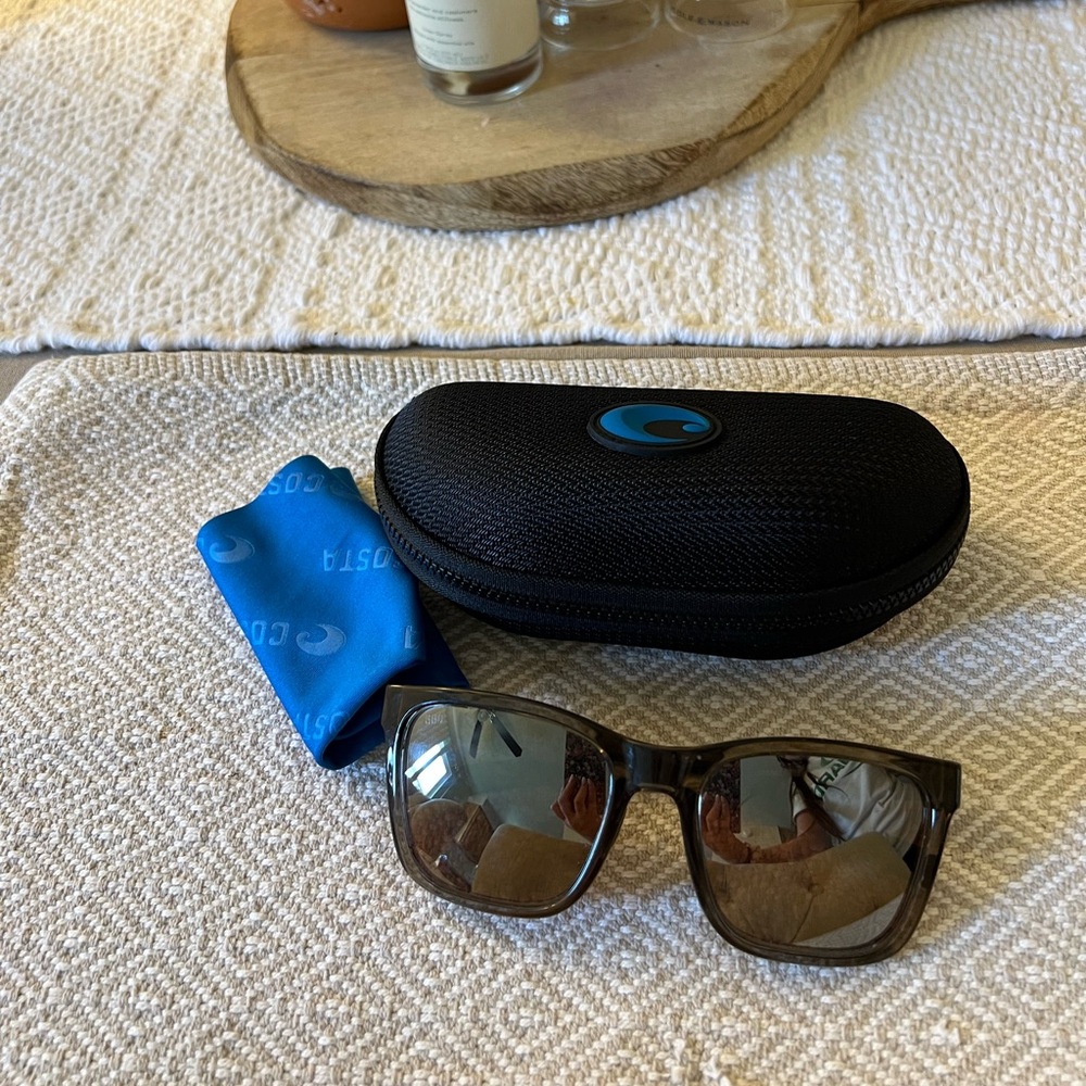 Costa Del Mar Panga Sunglasses with case and cloth